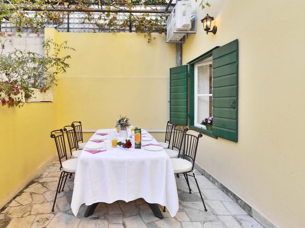 Villa Omis Exterior photo